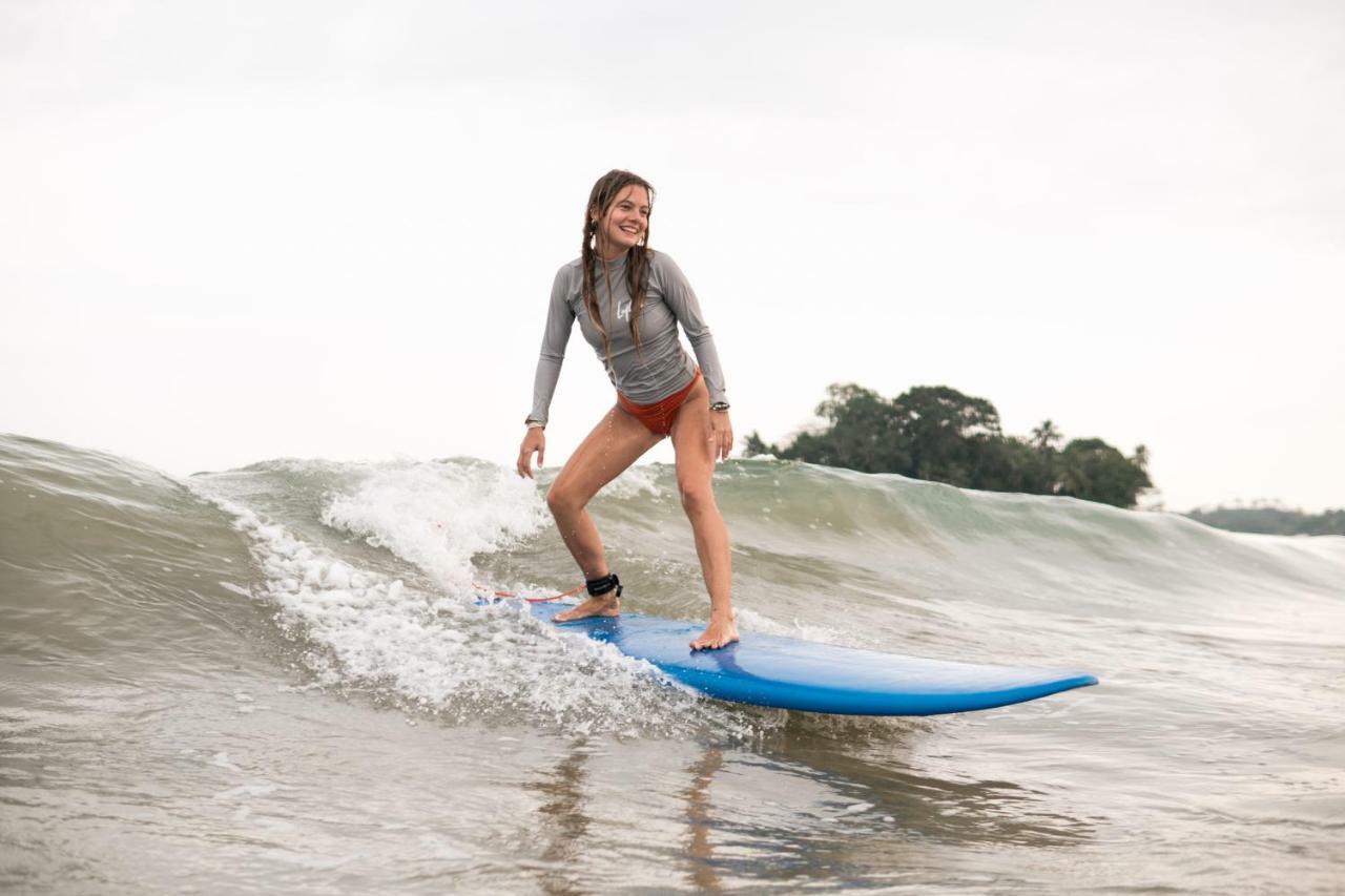 Layback Boutique Surf & Yoga Camp Sri Lanka Ostello Weligama Esterno foto